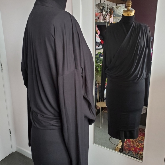 NWOT draped bodycon dress szM - Picture 6 of 12